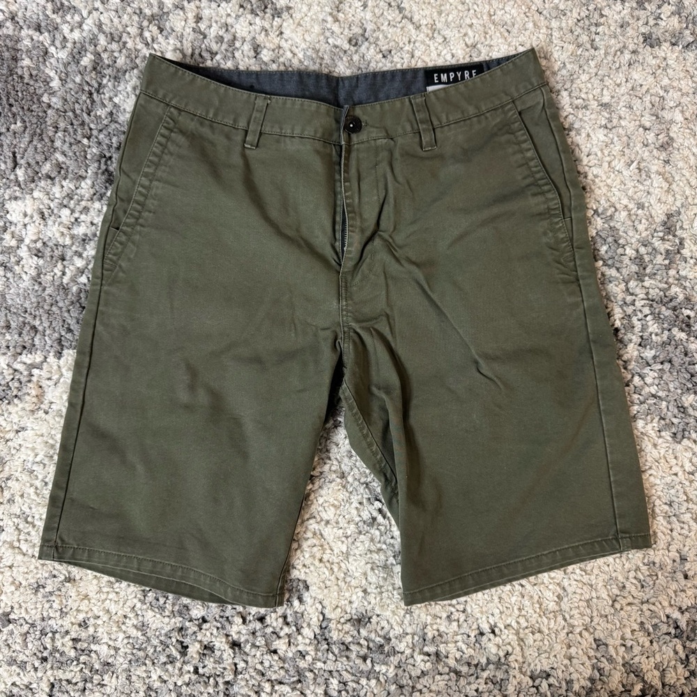 Empyre, Men's Dark Green Flat Front 20” Length Shorts with 10” Inseam, Waist: 32